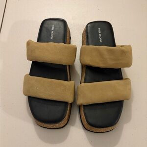 Free People Double Strap Slide Sandals Tan Cork Footbed Women’s 9 (10.5”)